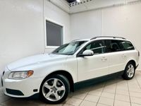 begagnad Volvo V70 2.5T 200hk Motorvärmare/Dragkrok/Helskinn