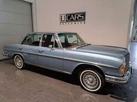 Begagnad Mercedes W108 200 HK (147 kW) 1972 Mörkblå Sedan