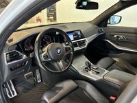 begagnad BMW 320 d xDrive Touring M Sport Automat Dragkrok Värmare HiFi