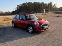 Begagnad Mini ONE 102 HK (75 kW) 2016 Halvkombi