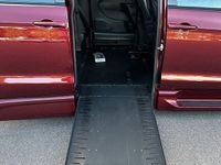 Begagnad Chrysler Pacifica 291 HK (214 kW) 2018 Röd Minibuss