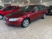 Begagnad Volvo V70 Kinetic 146 HK (107 kW) 2008 Röd Kombi