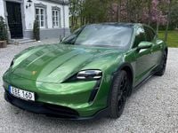 Begagnad Porsche Taycan Cross Turismo 360 kW (490 HK) 2021 Mambagrön