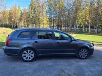 Begagnad Toyota Avensis 177 HK (130 kW) 2009 Kombi