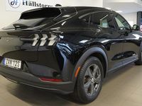 Begagnad Ford Mustang Mach-E 216 kW (294 HK) 2022 Svart SUV