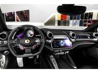 Begagnad Ferrari GTC4Lusso 690 HK (507 kW) 2017 Vit Kombi