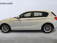 Begagnad BMW 118 Advantage 136 HK (100 kW) 2019 Vit Halvkombi