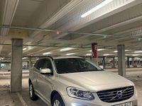 Begagnad Volvo XC60 190 HK (139 kW) 2017 Ljusbeige SUV