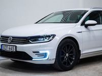 begagnad VW Passat GTE Cockpit Drag B-kamera 218hk