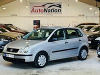 Begagnad VW Polo Basis 86 HK (63 kW) 2005 Silver Halvkombi