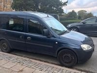 Begagnad Opel Combo 94 HK (69 kW) 2011 Van