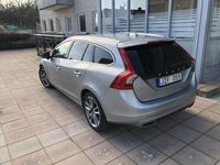 begagnad Volvo V60 D6 Plug-in Hybrid AWD Geartronic Summum Euro 5