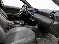 Begagnad Mercedes A200 AMG 163 HK (119 kW) 2022 Gul