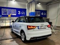 Begagnad Audi A1 Sportback 90 HK (66 kW) 2014 Metallic Halvkombi
