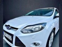 Begagnad Ford Focus Titanium 101 HK (74 kW) 2013 Vit Halvkombi