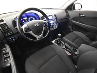 begagnad Hyundai i30 cw 1.6 CRDi 116 HK M&K PDC 0.42L/MIL XENON NYBES