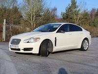 Begagnad Jaguar XF Portfolio 275 HK (202 kW) 2010 Vit Sedan