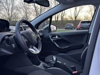 begagnad Peugeot 208 1.2 VTi 82Hk 5-Dörrar Bluetooth Panorama