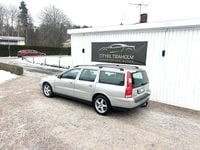Begagnad Volvo V70 Kinetic 209 HK (153 kW) 2005 Ljusgrå Kombi