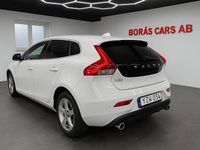 Begagnad Volvo V40 R-Design 120 HK (88 kW) 2017 Vit Halvkombi