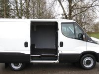 begagnad Iveco Daily 35-140 Kort Skåp Automat, NYTT 3,5 tons Drag 2021, Minibuss