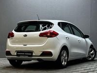 Begagnad Kia Ceed Comfort 135 HK (99 kW) 2013 Vit Halvkombi