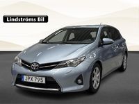 Begagnad Toyota Auris Edition 125 HK (91 kW) 2014 Ljusblå Halvkombi