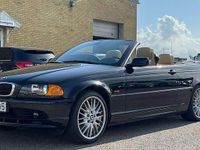 Begagnad BMW 323 Cabriolet 170 HK (125 kW) 2000 Svart Cab