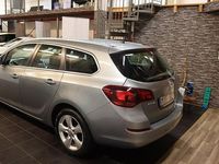 Begagnad Opel Astra 131 HK (96 kW) 2012 Grå Kombi