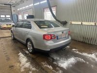 begagnad VW Jetta 2.0 FSI Businessline Euro 4 ny servad o ny besiktad Automat