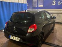 Begagnad Renault Clio R.S. 101 HK (74 kW) 2011 Halvkombi