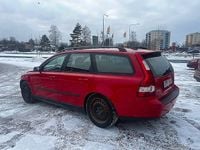 Begagnad Volvo V50 Kinetic 125 HK (91 kW) 2006 Röd Kombi