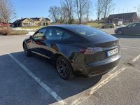 Begagnad Tesla Model 3 208 kW (283 HK) 2023 Sedan