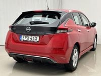 Begagnad Nissan Leaf 360º 110 kW (150 HK) 2023 Röd Halvkombi