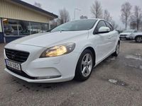 Begagnad Volvo V40 Kinetic 120 HK (88 kW) 2014 Vit Halvkombi