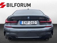 begagnad BMW 330e xDrive Sedan M-SPORT / NAVi / DRAG / V-HJUL / VAT