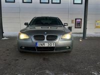 Begagnad BMW 523 177 HK (130 kW) 2006 Grå Sedan