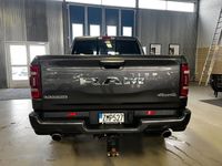 begagnad Dodge Ram Crew Cab 5.7 V8 HEMI 4X4 395HK LARAMIE NIGHT PANO