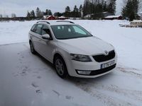 Begagnad Skoda Octavia Ambition 150 HK (110 kW) 2015 Vit Halvkombi