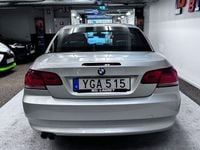 Begagnad BMW 325 Comfort Edition 197 HK (144 kW) 2008 Grå Cab