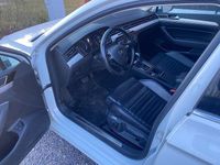 Begagnad VW Passat GTE 218 HK (160 kW) 2016 Vit Kombi