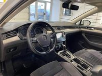 Begagnad VW Passat R-line 190 HK (139 kW) 2018 Vit