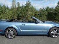 Begagnad Ford Mustang GT 301 HK (221 kW) 2005 Windveil blue metalic Cab