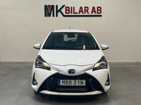 begagnad Toyota Yaris Hybrid e-CVT Euro 6 Backkamera 2020, Halvkombi