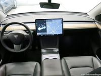 begagnad Tesla Model Y Long Range AWD Värmepump Dragkrok Momsbil Vint