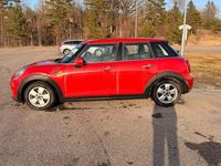 Begagnad Mini ONE 102 HK (75 kW) 2016 Halvkombi