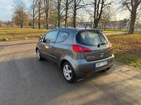Begagnad Mitsubishi Colt 95 HK (69 kW) 2007 Grå Halvkombi
