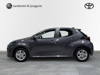 Begagnad Toyota Yaris Hybrid Active 117 HK (86 kW) 2024 Mörkgrå (grå) Halvkombi