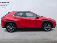 begagnad Lexus UX 250h F Sport Design Demobil Nybilskänsla