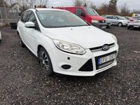 Begagnad Ford Focus Titanium 101 HK (74 kW) 2012 Vit Halvkombi
